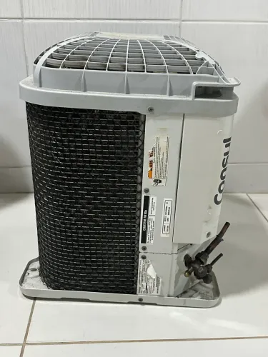 Ar condicionado 12000 btus com defeito