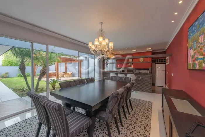 Casa mobiliada para aluguel e venda com 420 m² com 3 suítes em Agronomia - Porto Alegre -