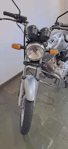 HONDA CG 125 TITAN ES - 2001/2002 (PARTIDA PEDAL E ELÉTRICA)