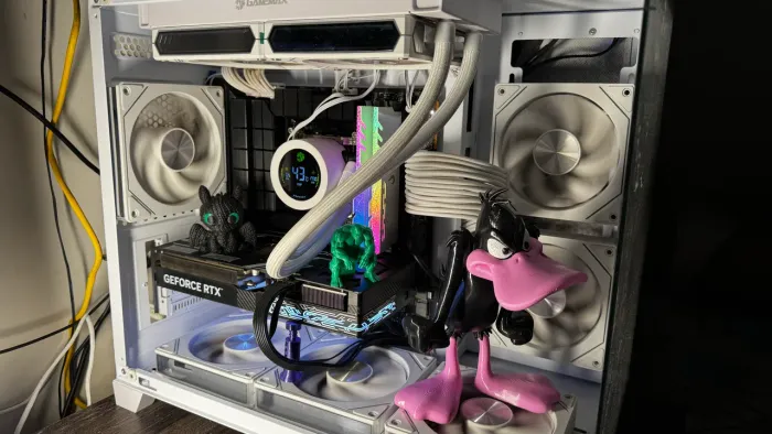 PC GAMER WHITE