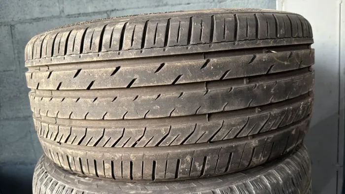 Pneus 235/35/19 marca importado