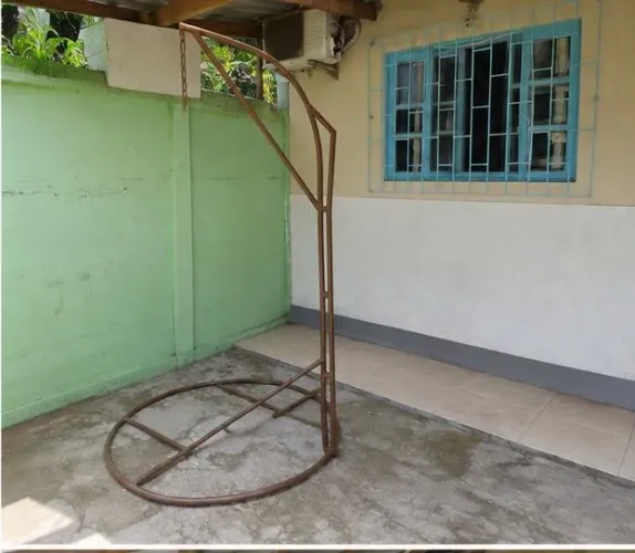 Suporte de ferro para balanço