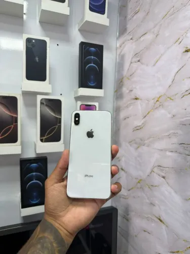IPHONE XS MAX 64GB<br>R$ 899,00