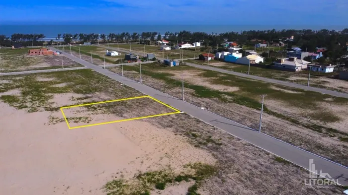 Terreno a 250 metros do mar com a melhor infra estrutura