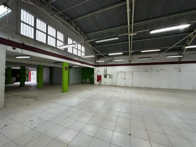 Loja Comercial de 1.080m² na Principal Avenida do Bairro Havaí Excelente Localização!