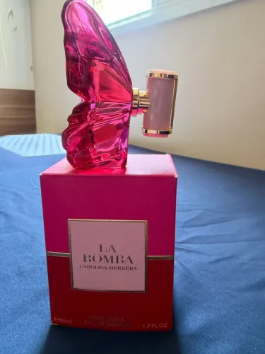 Perfume Lá bomba