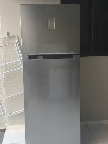 Vende-se geladeira Samsung