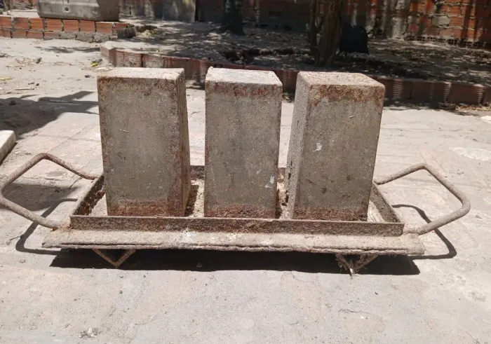 Forma para bloco de cimento