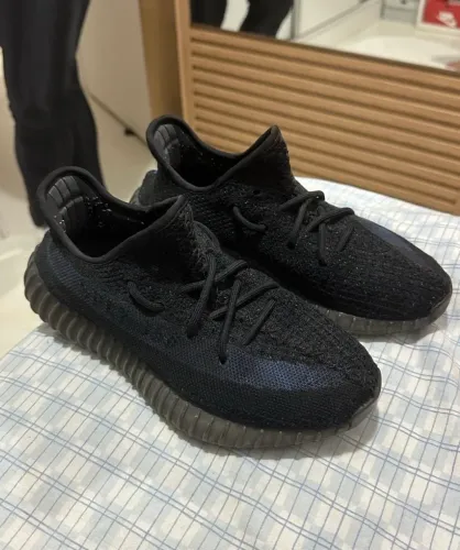 Tênis adidas yeezy 350