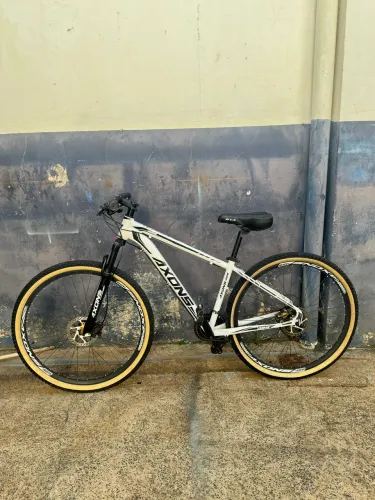 Vende-se bicicleta axons aro 29 semi-nova