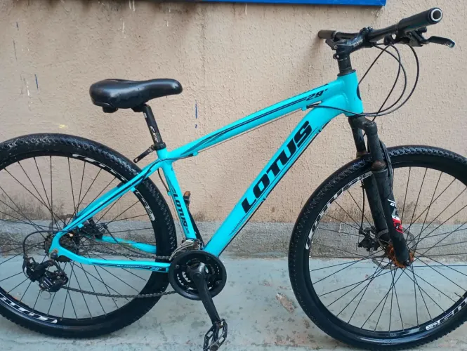 Vende se uma lotus 