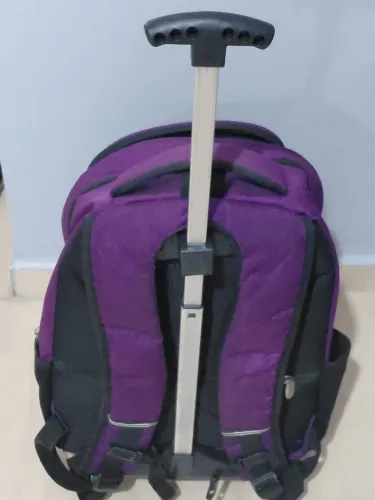 Vendo mochila com rodinhas