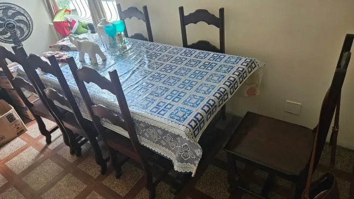 Mesa de madeira Sucupira