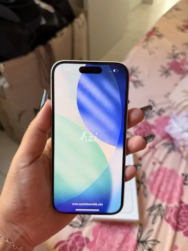 iPhone 16