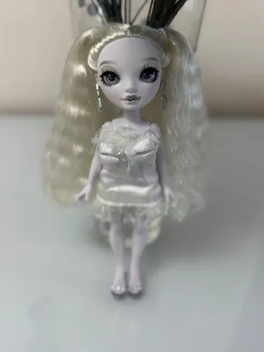 Boneca Rainbow High/ Shadow High Natasha