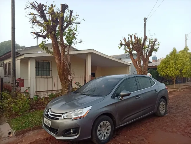 Citroen C4 Lounge Tendance 2.0 Flex 4P Aut. 2015