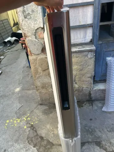 Vendo porta de geladeira inox eletrolux com dispense de águana porta