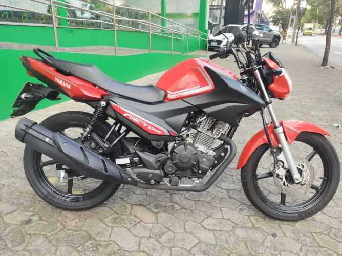 FACTOR ED 150 UNICA DONA APENAS 1.000 KM!!!