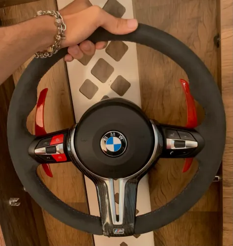 Volante de carbono bmw