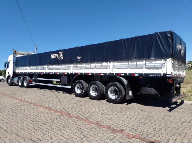 Carreta graneleira zero