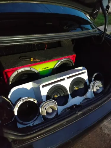 Som automotivo