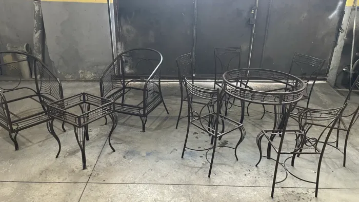Conjunto de Mesa e Cadeiras em Ferro - Área Gourmet / Jardim / Varanda