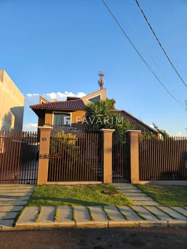 Casa sobrado Mobiliada com 03 quartos e 03 vagas de garagem no Capão Raso - Ref. 344 AN.