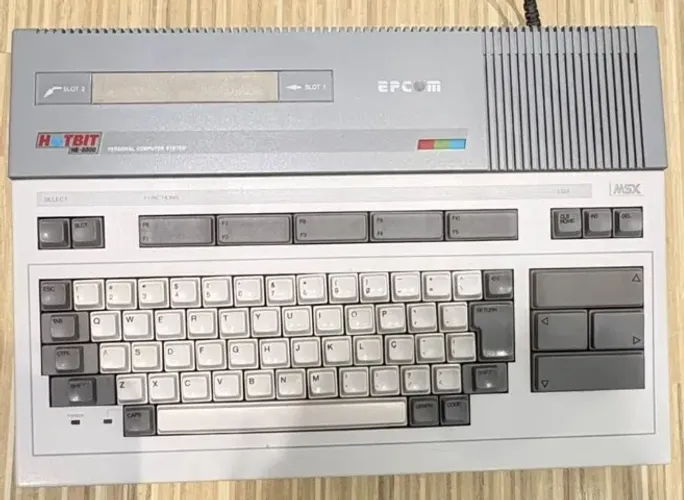 harp/Epcom HotBit HB-8000 MSX - Funcionando - Excelente para Colecionador