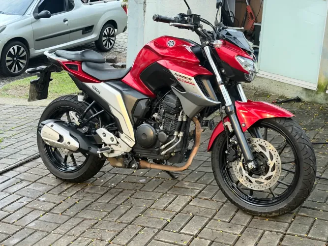 YAMAHA FZ 250 FAZER/ 2021 TD OK EM DIA.