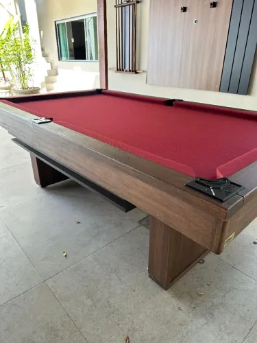 Sinuca q vira mesa de jantar