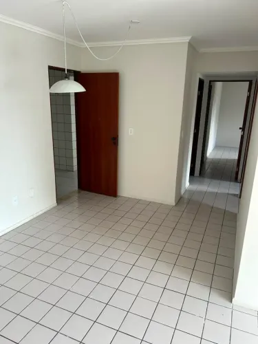 Alugo apartamento na Ponta verde com 3/4 sendo uma suite