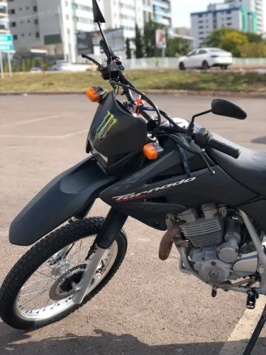 Moto Tornado 250 - Honda