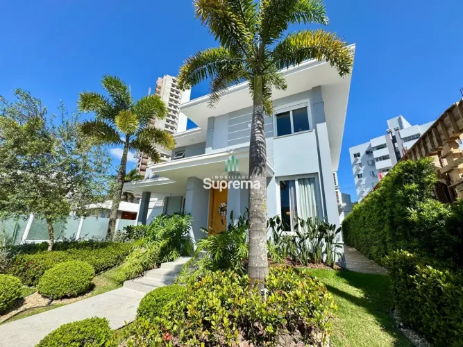 CASA EM CONDOMINIO FECHADO