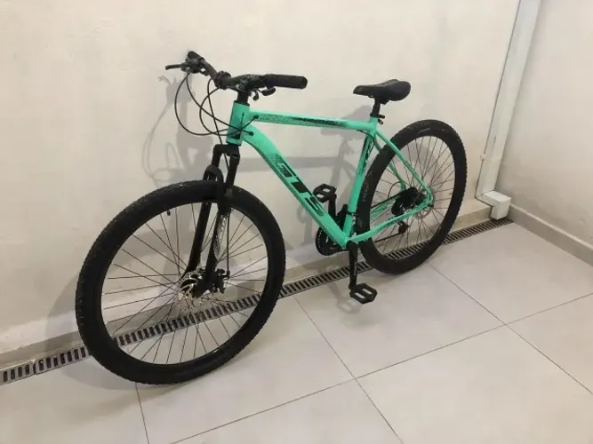 Bicicleta Aro 29 GTS 24 Marchas Freios a Disco Quadro 17 de Alumínio (Revisada!) R$ 500,00