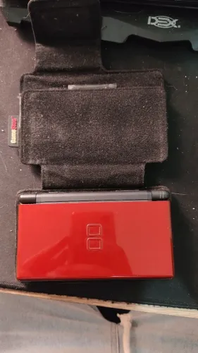 NINTENDO DS LITE SUPER CONSERVADO + CAPA PROTETORA +4 JOGOS ORIGINAIS E UM R4