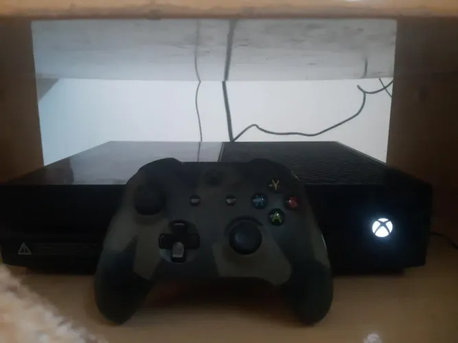 ? XBOX ONE FAT + CONTROLE À VENDA