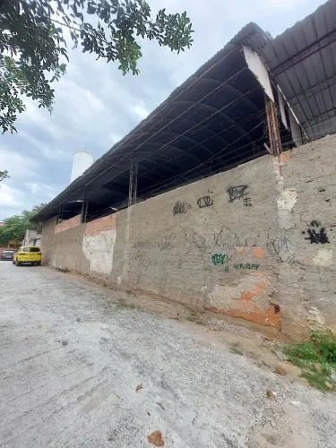 Alugo galpão em Pavuna próximo da Via Pres. DUTRA e Avenida Brasil