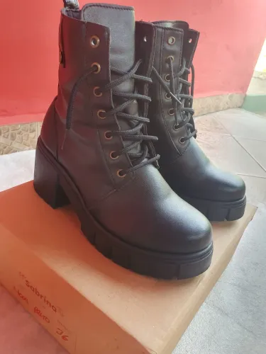 Bota Sabrina