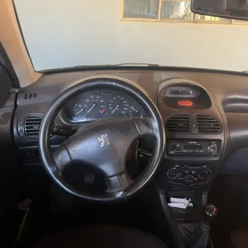 Peças Peugeot 205 1.0 16v 2003