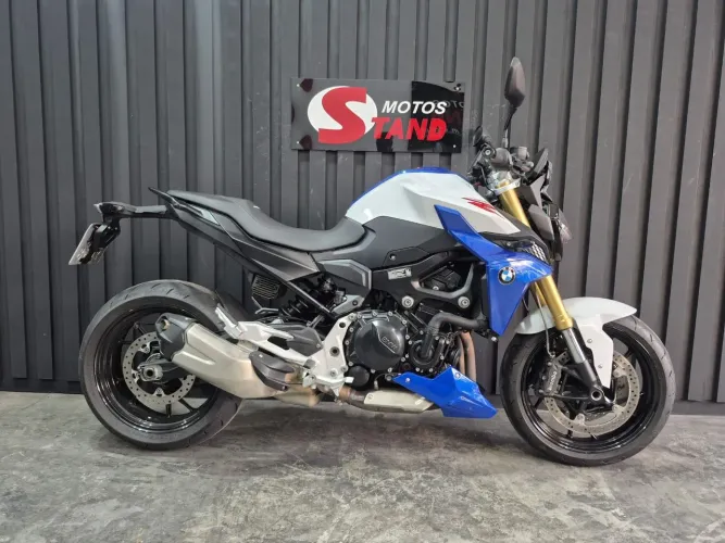BMW F 900 R Sport <br>2024 <br>7.300 km <br>R$ 52.800,00