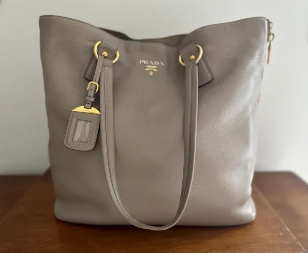 bolsa grande de ombro da PRADA