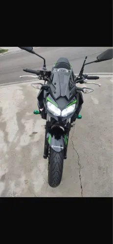 Kawasaki Z 650 ano 2022 - Muito Nova