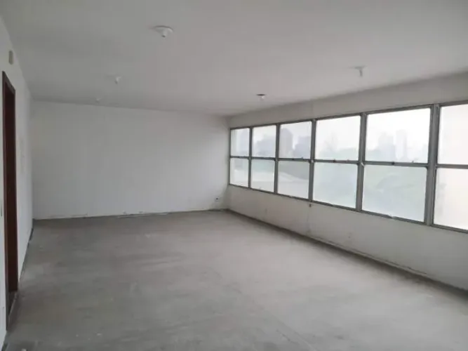 Sala Comercial no Centro de Santo André com Portaria e Segurança