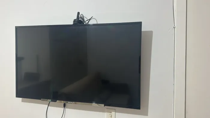 Tv semi nova