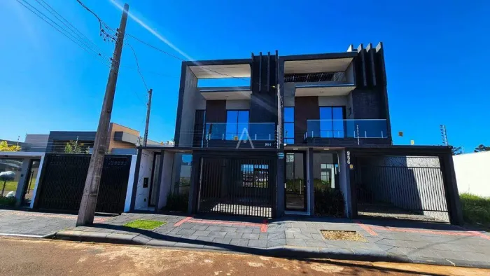 Sobrado à venda com 3 suítes, piscina e churrasqueira, localizado no Bairro Recanto Tropic