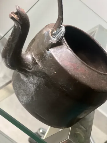 Chaleira antiga de ferro