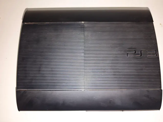 PS3 Super Slim Desbloqueado + 3 Controles + Jogos - Estado de Novo só um pouco sujo