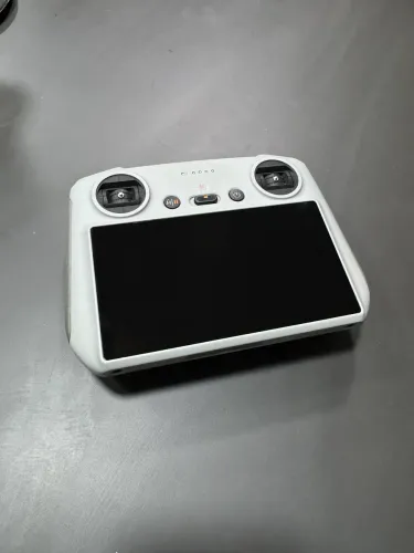 Controle DJI RC (com tela embutida)