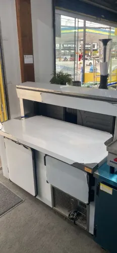 NZ. Balcão de serviço condimentador refrigerado inox 1,50 m