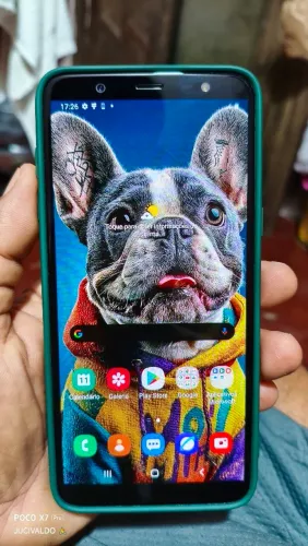 Samsung J8